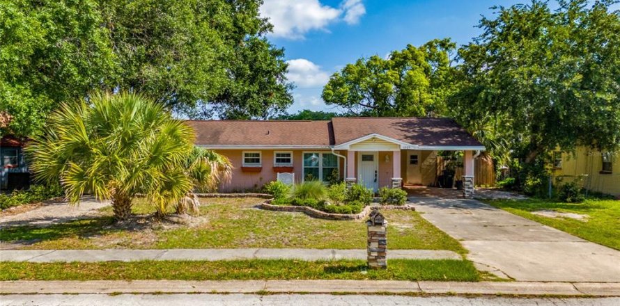 House in Kissimmee, Florida 4 bedrooms, 133.59 sq.m. № 1742841