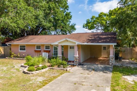 House in Kissimmee, Florida 4 bedrooms, 133.59 sq.m. № 1742841 - photo 2