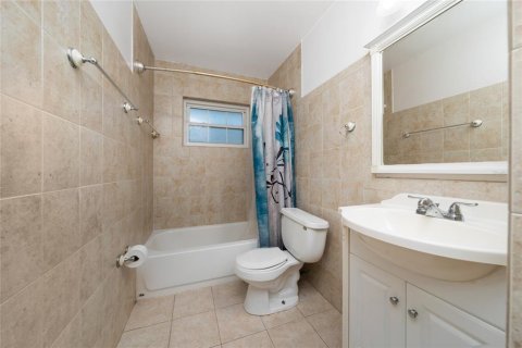 House in Kissimmee, Florida 4 bedrooms, 133.59 sq.m. № 1742841 - photo 10