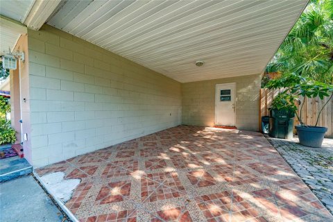House in Kissimmee, Florida 4 bedrooms, 133.59 sq.m. № 1742841 - photo 21