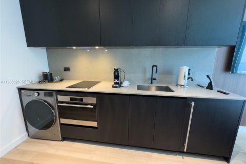 Condo in Miami, Florida  № 2254699 - photo 6