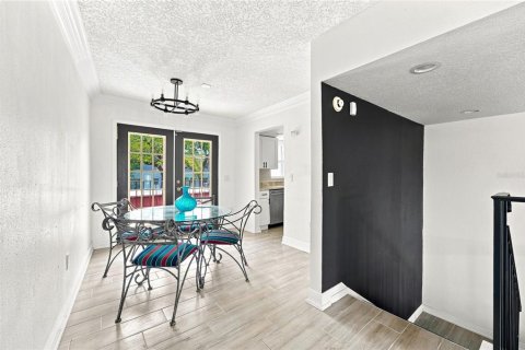 Adosado en venta en Tampa, Florida, 2 dormitorios, 178.74 m2 № 2291848 - foto 16