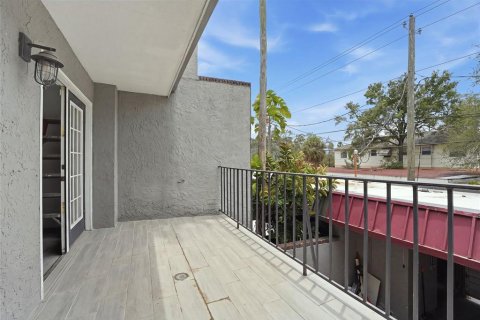 Adosado en venta en Tampa, Florida, 2 dormitorios, 178.74 m2 № 2291848 - foto 24