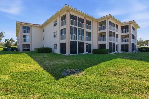 Condo in Bradenton, Florida, 2 bedrooms  № 2376882