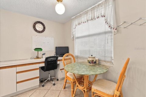 Condo in Bradenton, Florida, 2 bedrooms  № 2376882 - photo 7