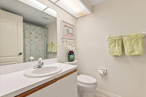Condo in Bradenton, Florida, 2 bedrooms  № 2376882 - photo 15
