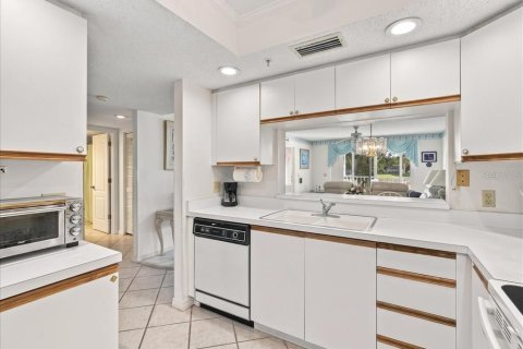 Condo in Bradenton, Florida, 2 bedrooms  № 2376882 - photo 6