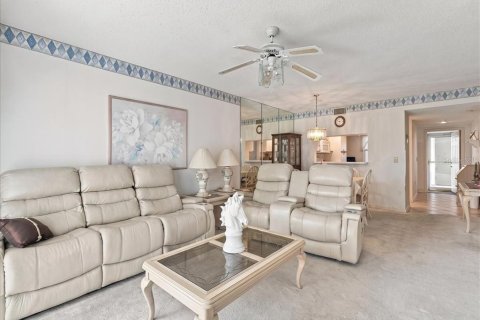 Condo in Bradenton, Florida, 2 bedrooms  № 2376882 - photo 10