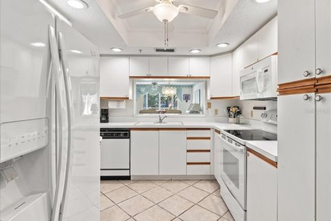 Condo in Bradenton, Florida, 2 bedrooms  № 2376882 - photo 5