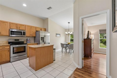 Villa ou maison à vendre à Land O' Lakes, Floride: 2 chambres, 136.94 m2 № 2227581 - photo 5