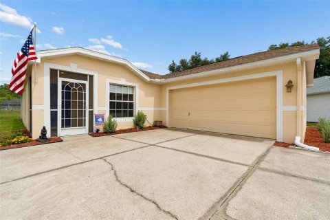 Villa ou maison à vendre à Land O' Lakes, Floride: 2 chambres, 136.94 m2 № 2227581 - photo 22