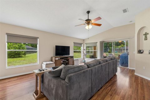 Villa ou maison à vendre à Land O' Lakes, Floride: 2 chambres, 136.94 m2 № 2227581 - photo 3