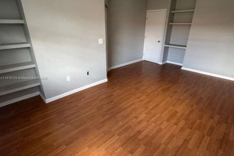 Townhouse in Hialeah, Florida 1 bedroom, 82.4 sq.m. № 1927569 - photo 22
