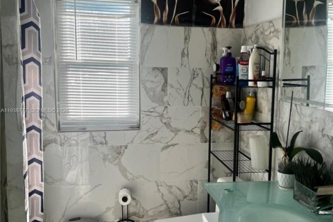 Купить виллу или дом в Майами, Флорида 3 спальни, 147.16м2, № 2155099 - фото 22