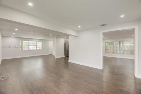 Casa en alquiler en Pembroke Pines, Florida, 3 dormitorios, 163.97 m2 № 2052401 - foto 10