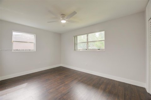 Casa en alquiler en Pembroke Pines, Florida, 3 dormitorios, 163.97 m2 № 2052401 - foto 23