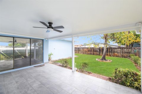 Casa en alquiler en Pembroke Pines, Florida, 3 dormitorios, 163.97 m2 № 2052401 - foto 30