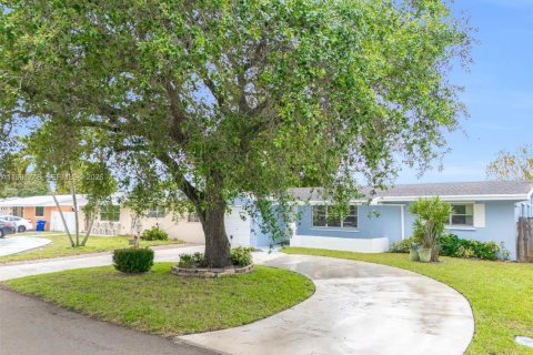 Casa en alquiler en Pembroke Pines, Florida, 3 dormitorios, 163.97 m2 № 2052401 - foto 5