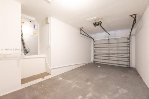 Casa en alquiler en Pembroke Pines, Florida, 3 dormitorios, 163.97 m2 № 2052401 - foto 29