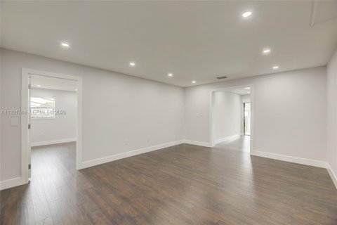 Casa en alquiler en Pembroke Pines, Florida, 3 dormitorios, 163.97 m2 № 2052401 - foto 17