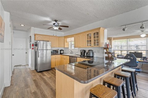 Купить виллу или дом в Норт-Майами-Бич, Флорида 3 спальни, 81.75м2, № 2050508 - фото 11