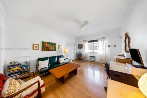 Купить кондоминиум в Майами-Бич, Флорида 45.52м2, № 2017751 - фото 11