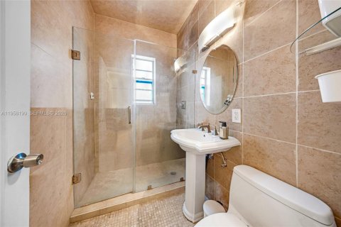 Купить кондоминиум в Майами-Бич, Флорида 45.52м2, № 2017751 - фото 19