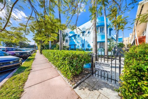 Студия в кондо в Майами-Бич, Флорида № 2017751