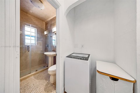 Купить кондоминиум в Майами-Бич, Флорида 45.52м2, № 2017751 - фото 18