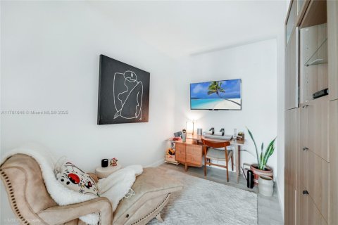 Condominio en venta en Miami, Florida, 2 dormitorios, 152.27 m2 № 1962274 - foto 8