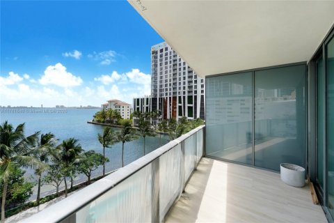 Condominio en venta en Miami, Florida, 2 dormitorios, 152.27 m2 № 1962274 - foto 14