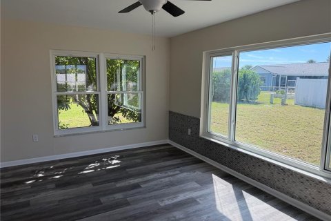 Villa ou maison à vendre à Port Charlotte, Floride: 2 chambres, 121.05 m2 № 2412542 - photo 10