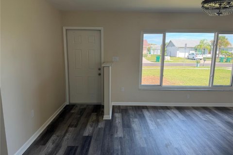 Villa ou maison à vendre à Port Charlotte, Floride: 2 chambres, 121.05 m2 № 2412542 - photo 13