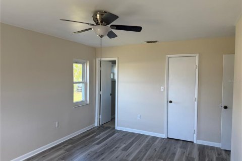 Villa ou maison à vendre à Port Charlotte, Floride: 2 chambres, 121.05 m2 № 2412542 - photo 24