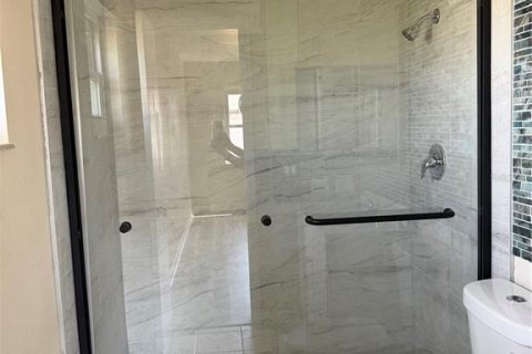 Villa ou maison à vendre à Port Charlotte, Floride: 2 chambres, 121.05 m2 № 2412542 - photo 3