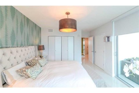Condo in Miami Beach, Florida, 3 bedrooms № 2081577 - photo 20