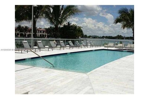 Condo in Miami Beach, Florida, 3 bedrooms № 2081577 - photo 23