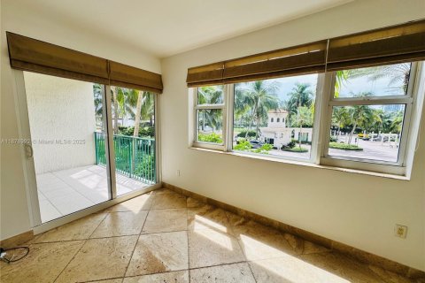 Condominio en alquiler en Aventura, Florida, 2 dormitorios, 116.78 m2 № 1927705 - foto 17