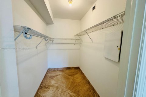 Condominio en alquiler en Aventura, Florida, 2 dormitorios, 116.78 m2 № 1927705 - foto 22