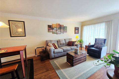 Condominio en venta en Dania Beach, Florida, 2 dormitorios, 80.82 m2 № 1924944 - foto 3