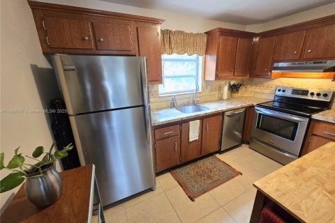 Condominio en venta en Dania Beach, Florida, 2 dormitorios, 80.82 m2 № 1924944 - foto 7