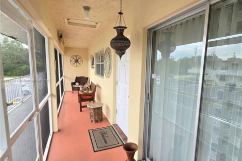 Condominio en venta en Dania Beach, Florida, 2 dormitorios, 80.82 m2 № 1924944 - foto 19