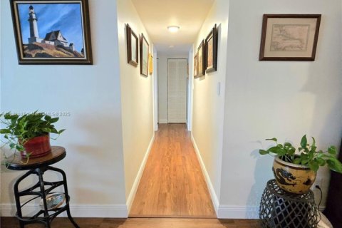 Condominio en venta en Dania Beach, Florida, 2 dormitorios, 80.82 m2 № 1924944 - foto 8