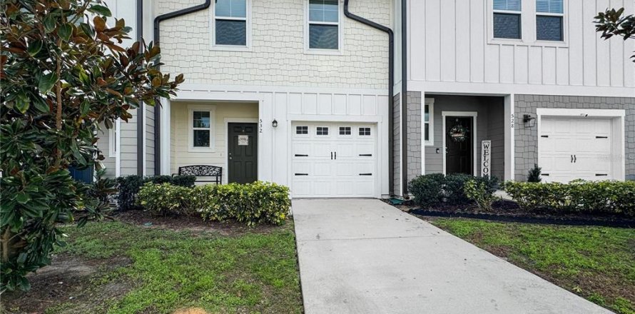 Townhouse in Davenport, Florida 3 bedrooms, 137.5 sq.m. № 1532425