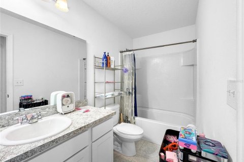 Townhouse in Davenport, Florida 3 bedrooms, 137.5 sq.m. № 1532425 - photo 17