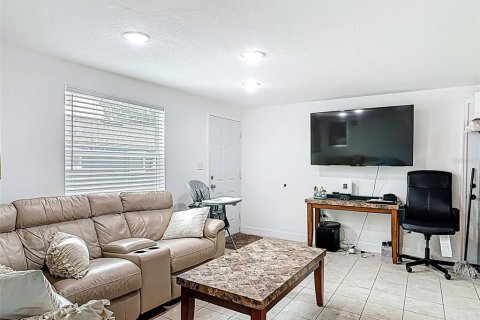 Duplex in Sanford, Florida 6 bedrooms, 177.81 sq.m. № 1735212 - photo 14