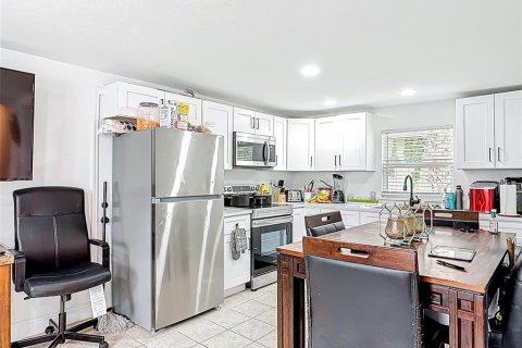 Duplex in Sanford, Florida 6 bedrooms, 177.81 sq.m. № 1735212 - photo 15