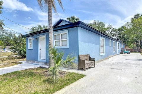 Duplex in Sanford, Florida 6 bedrooms, 177.81 sq.m. № 1735212 - photo 1