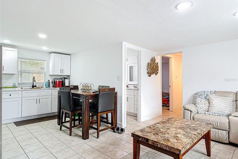 Duplex in Sanford, Florida 6 bedrooms, 177.81 sq.m. № 1735212 - photo 11