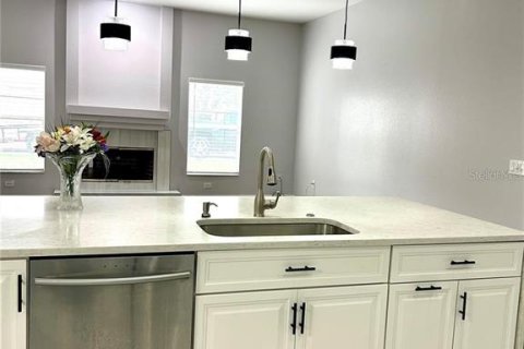 Villa ou maison à louer à Thonotosassa, Floride: 4 chambres, 232.35 m2 № 2353452 - photo 13